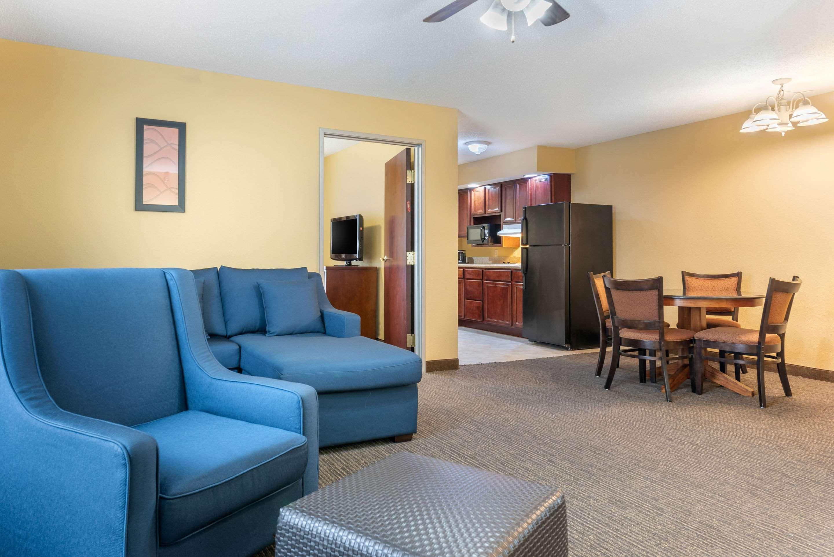 פינדליי Comfort Suites מראה חיצוני תמונה