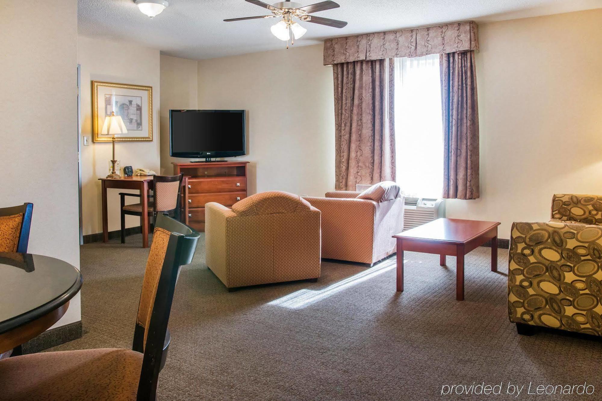 פינדליי Comfort Suites מראה חיצוני תמונה