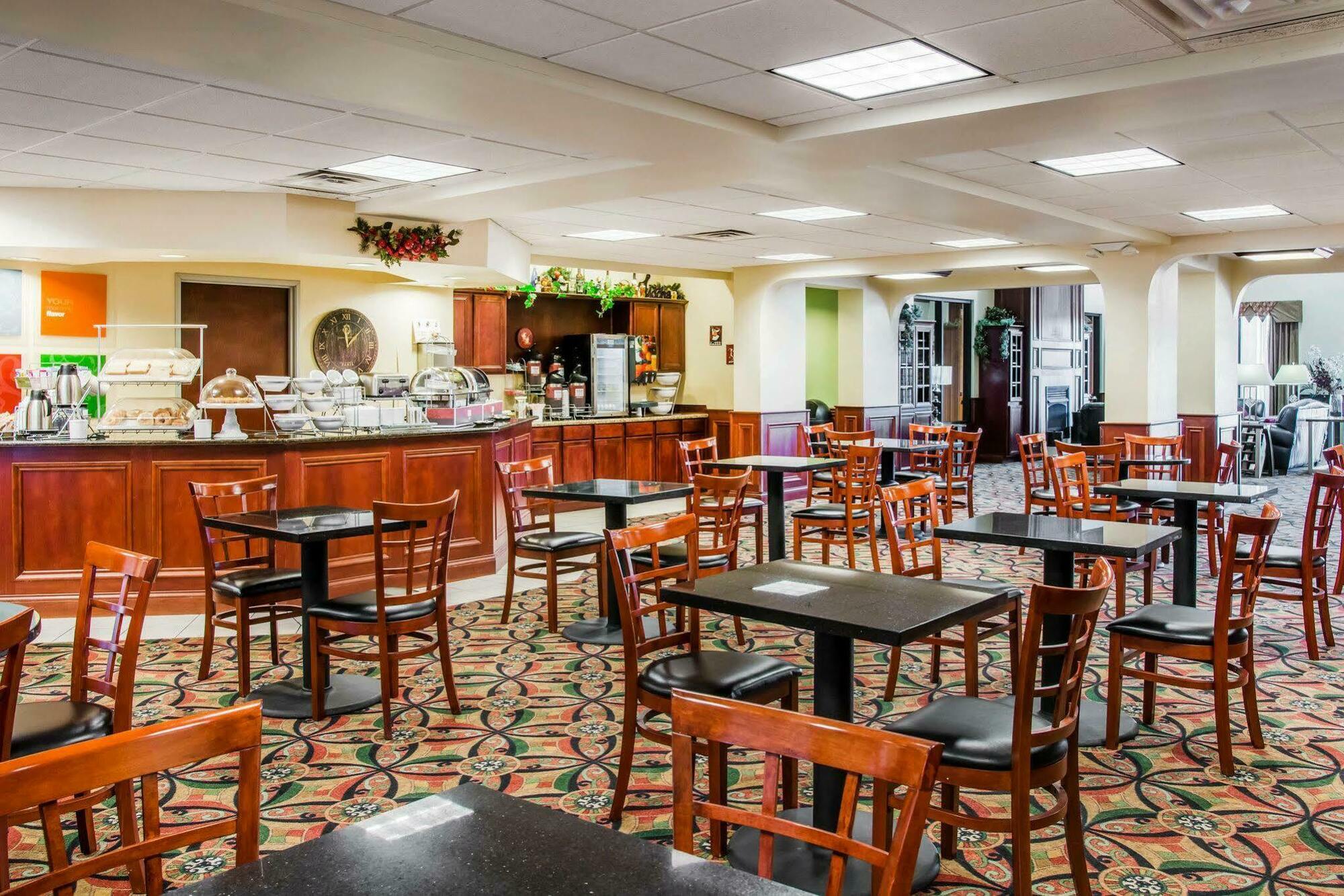 פינדליי Comfort Suites מראה חיצוני תמונה