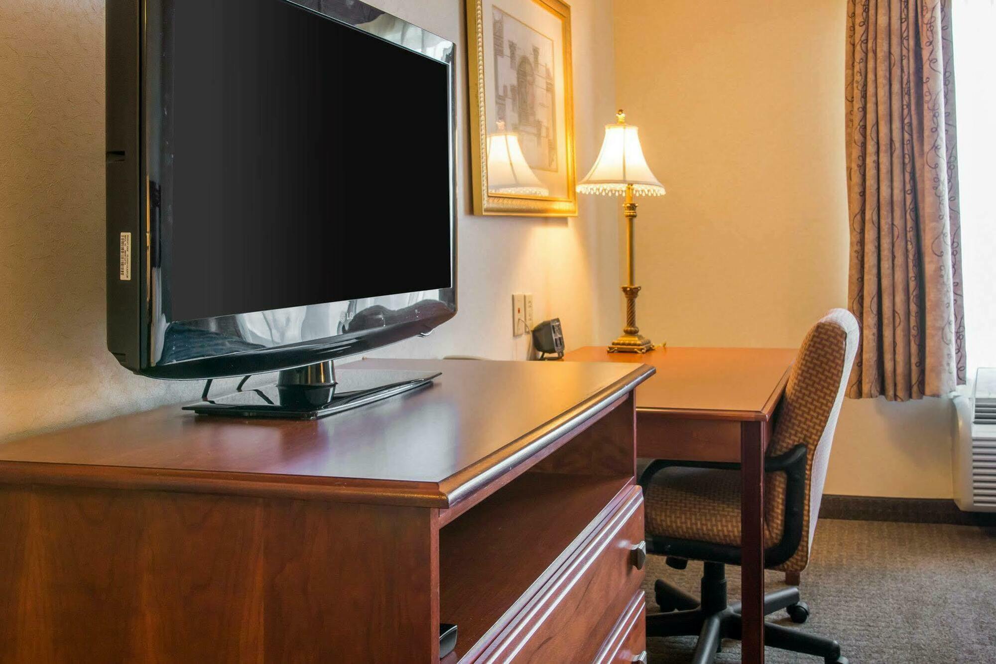 פינדליי Comfort Suites מראה חיצוני תמונה